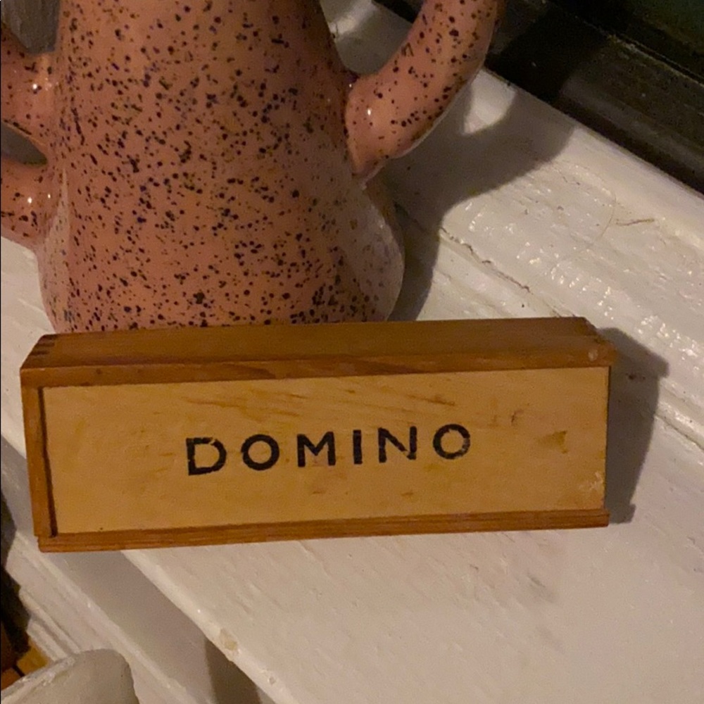 Dominoes game